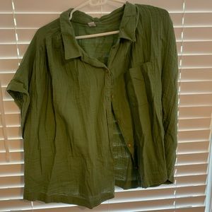 Green Cropped Linen Button Up